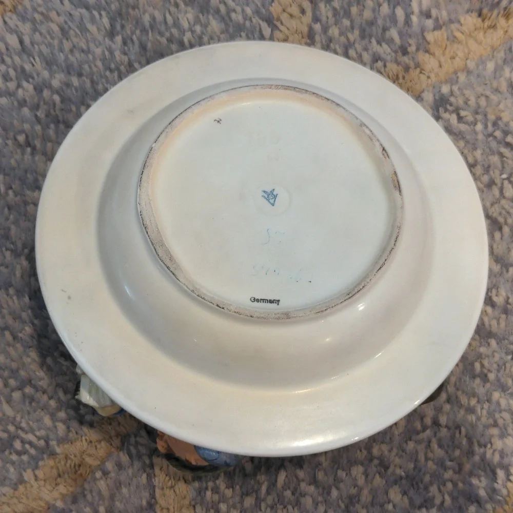 Goebel Hummel Boy and Bird Ashtray #166 TMK2 - Picture 3 of 9